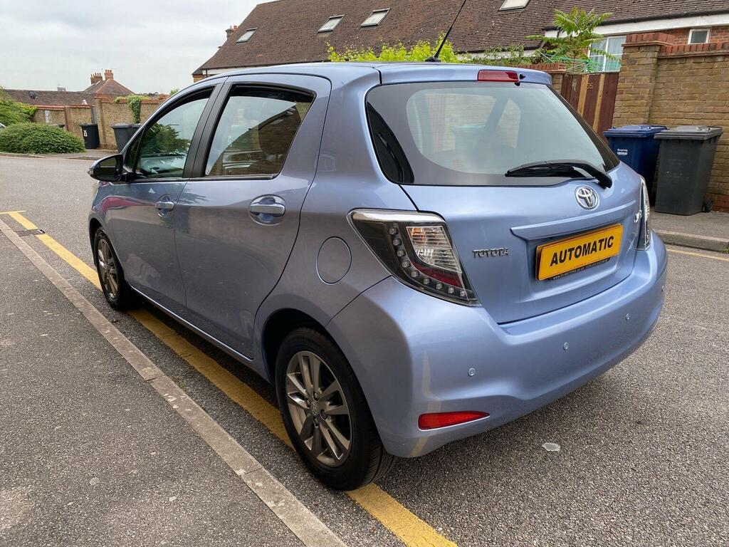 Toyota Yaris Hatchback 1.33 Dual Vvt-i Icon Plus Multidrive S E Blue #4