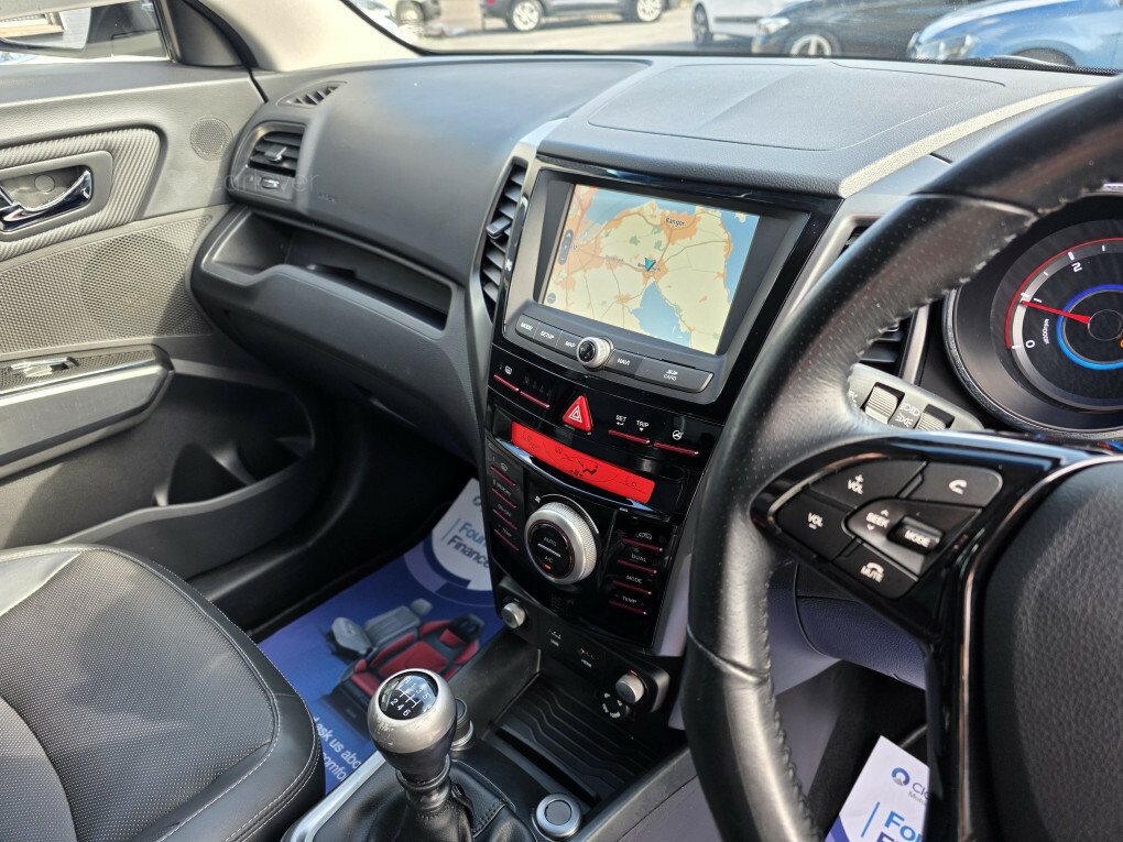 SsangYong Tivoli XLV 1.6 D Elx Black #6
