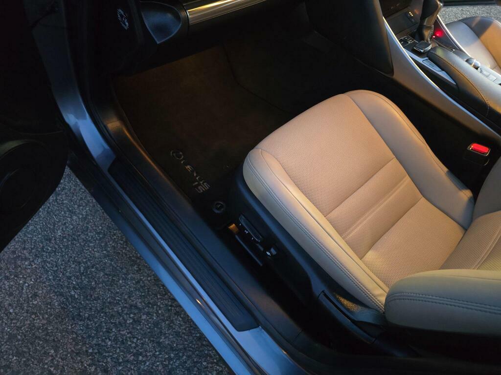 Lexus IS 300H F-sport Cvt Navigation Red #78