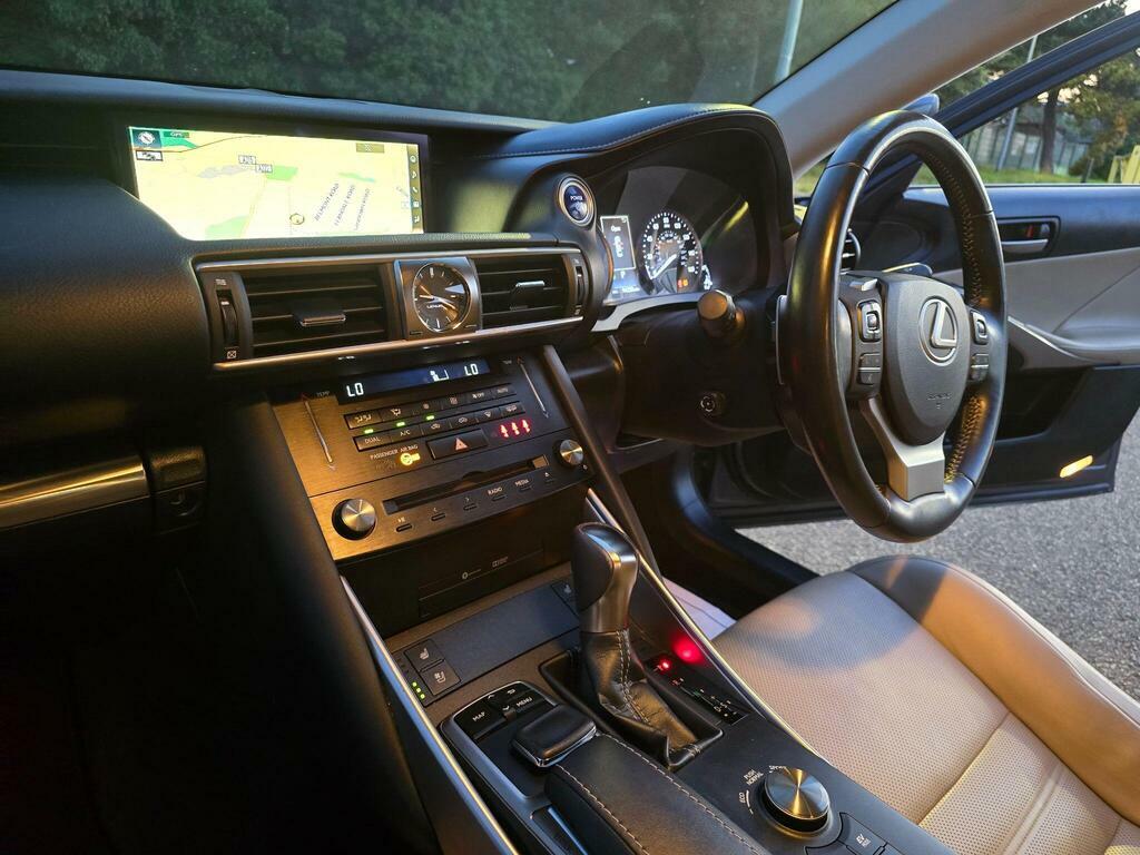 Lexus IS 300H F-sport Cvt Navigation Red #79