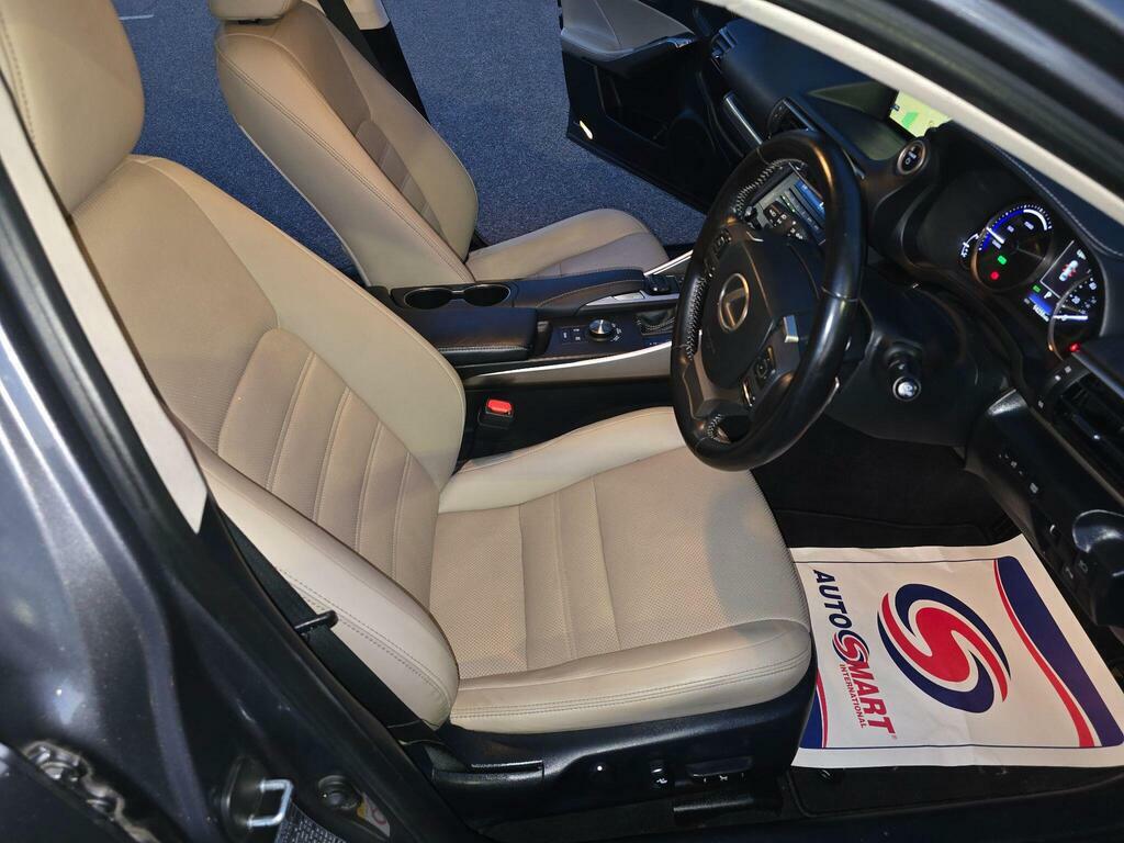 Lexus IS 300H F-sport Cvt Navigation Red #44