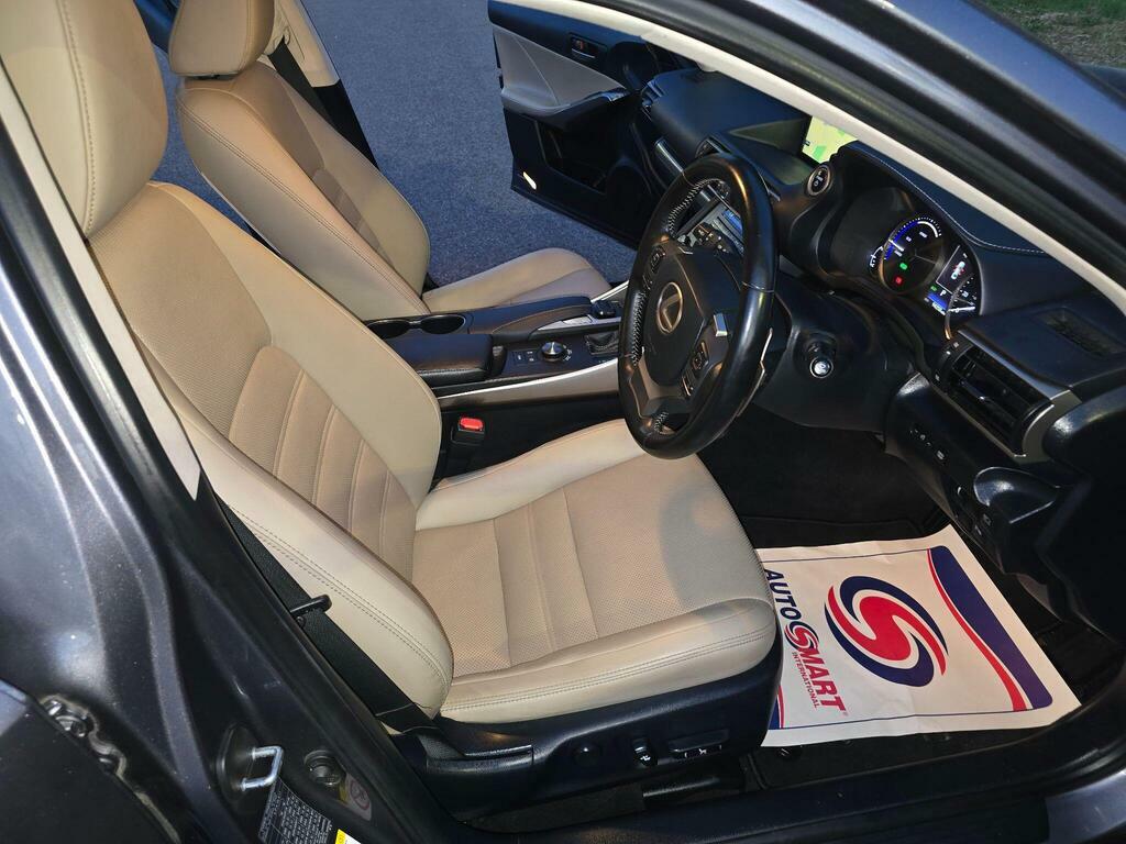 Lexus IS 300H F-sport Cvt Navigation Red #43