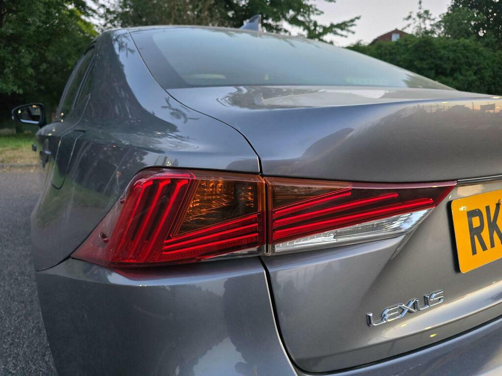 Lexus IS 300H F-sport Cvt Navigation Red #36