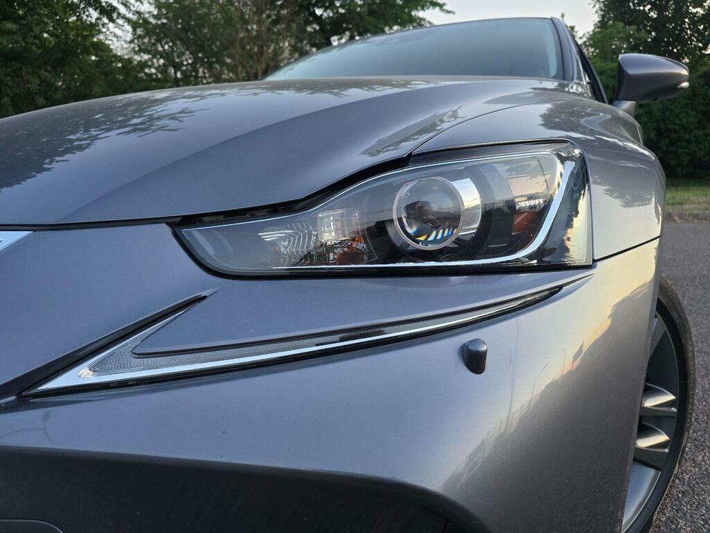 Lexus IS 300H F-sport Cvt Navigation Red #20