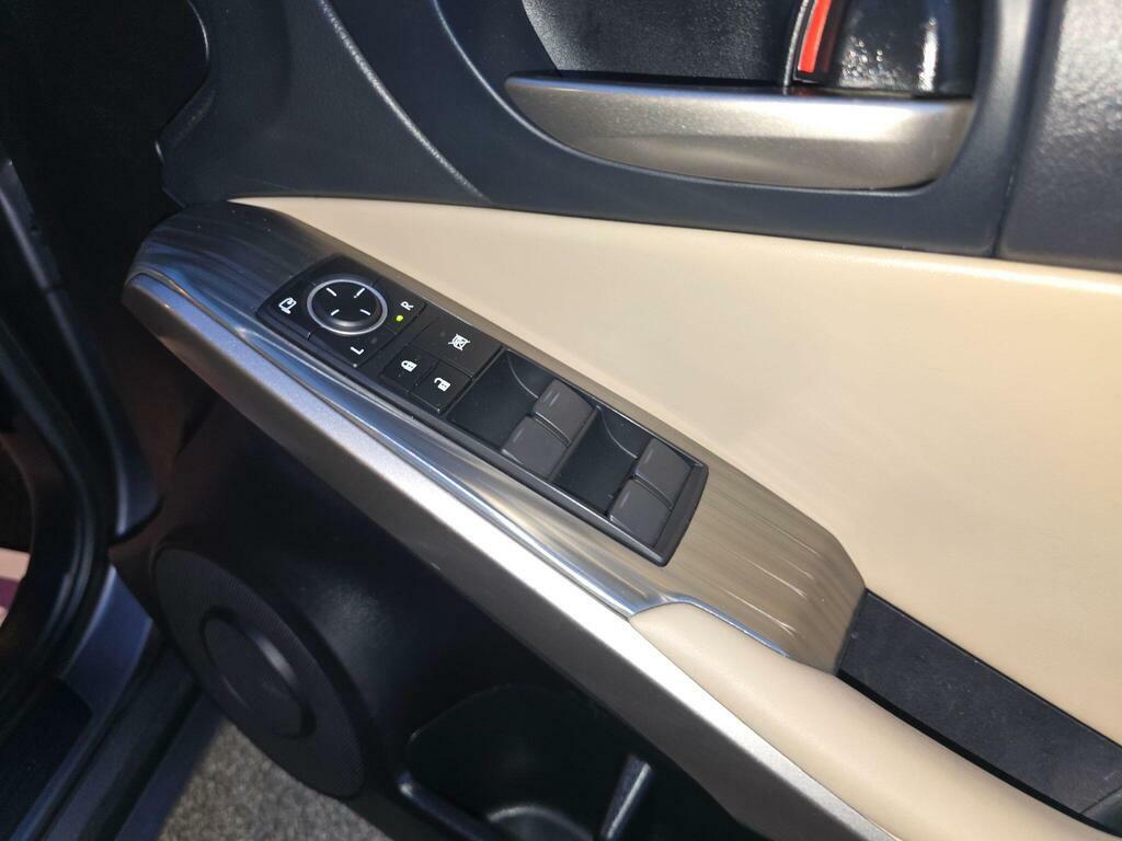 Lexus IS 300H F-sport Cvt Navigation Red #89