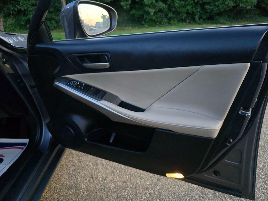 Lexus IS 300H F-sport Cvt Navigation Red #53