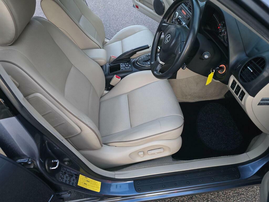 Lexus IS Silver #68
