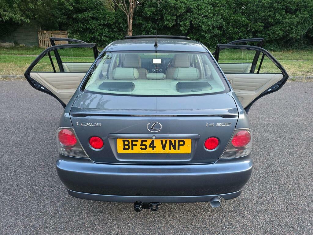 Lexus IS Silver #95