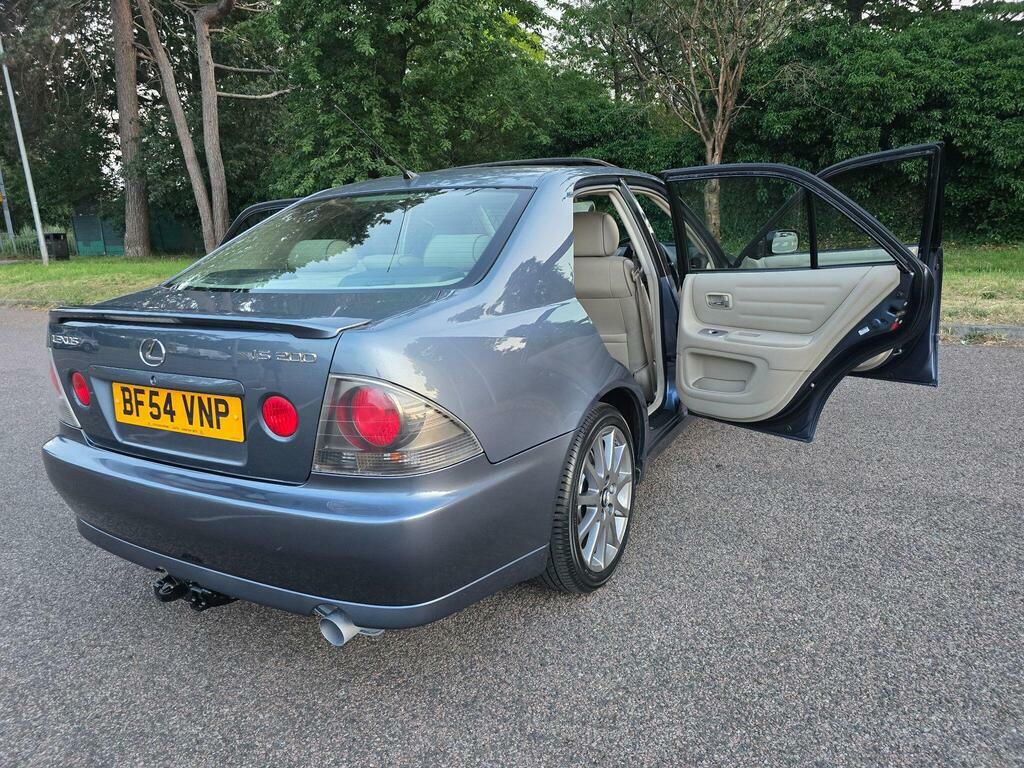 Lexus IS Silver #97