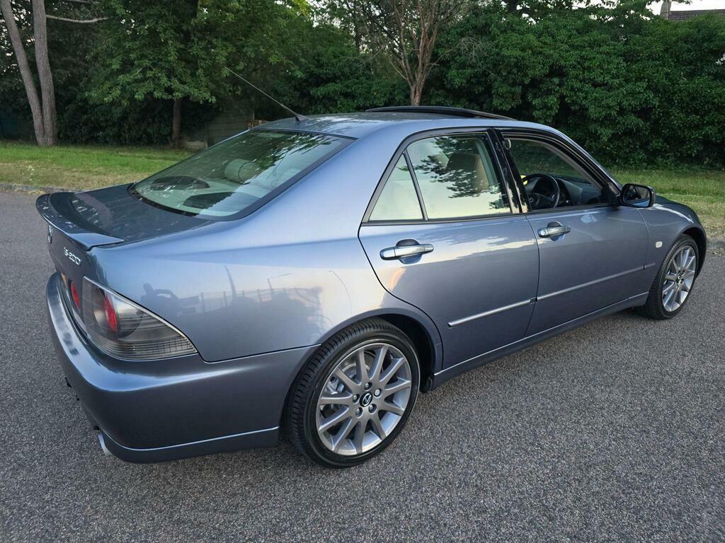 Lexus IS Silver #25