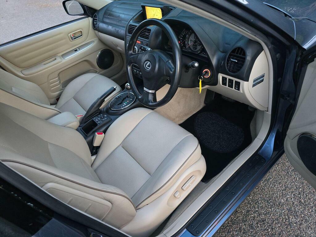 Lexus IS Silver #90