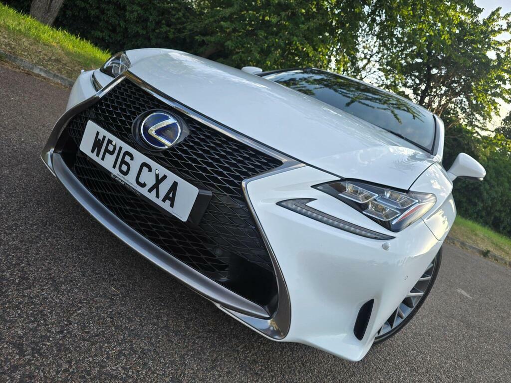Lexus RC 2.5 300H F Sport Coupe White #3