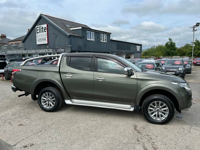 Mitsubishi L200 2018 2.4 Di-d Dc Barbarian Pickup Double Cab D WN18NHL Green #2