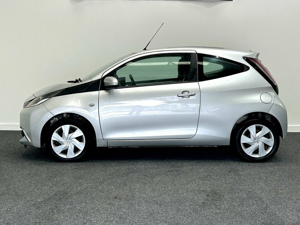 Toyota Aygo 1L X-play AU15GYH Silver #3