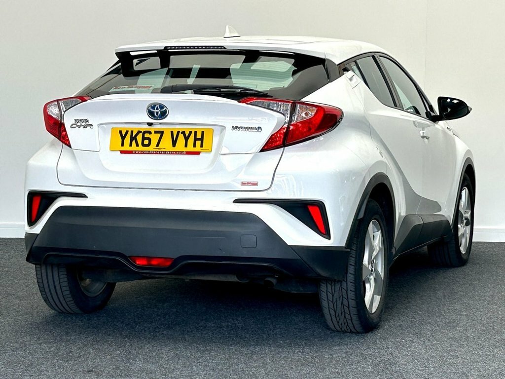 Toyota C-Hr 1.8L Icon YK67VYH White #3