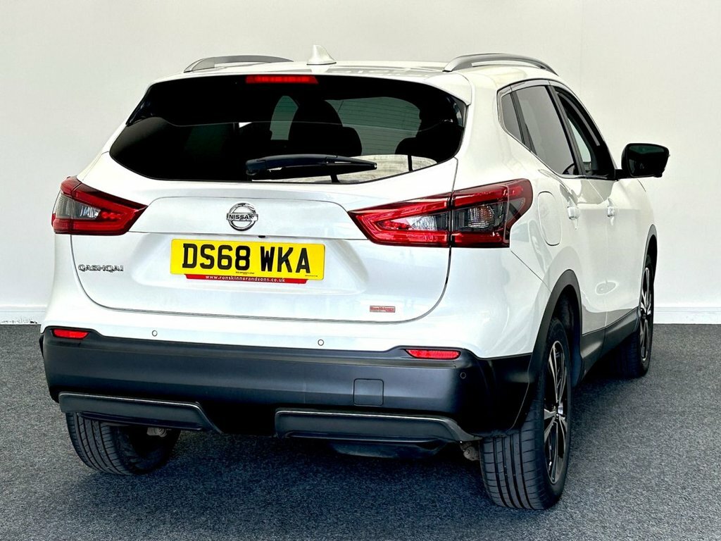 Nissan Qashqai 1.5L N-connecta DS68WKA White #4