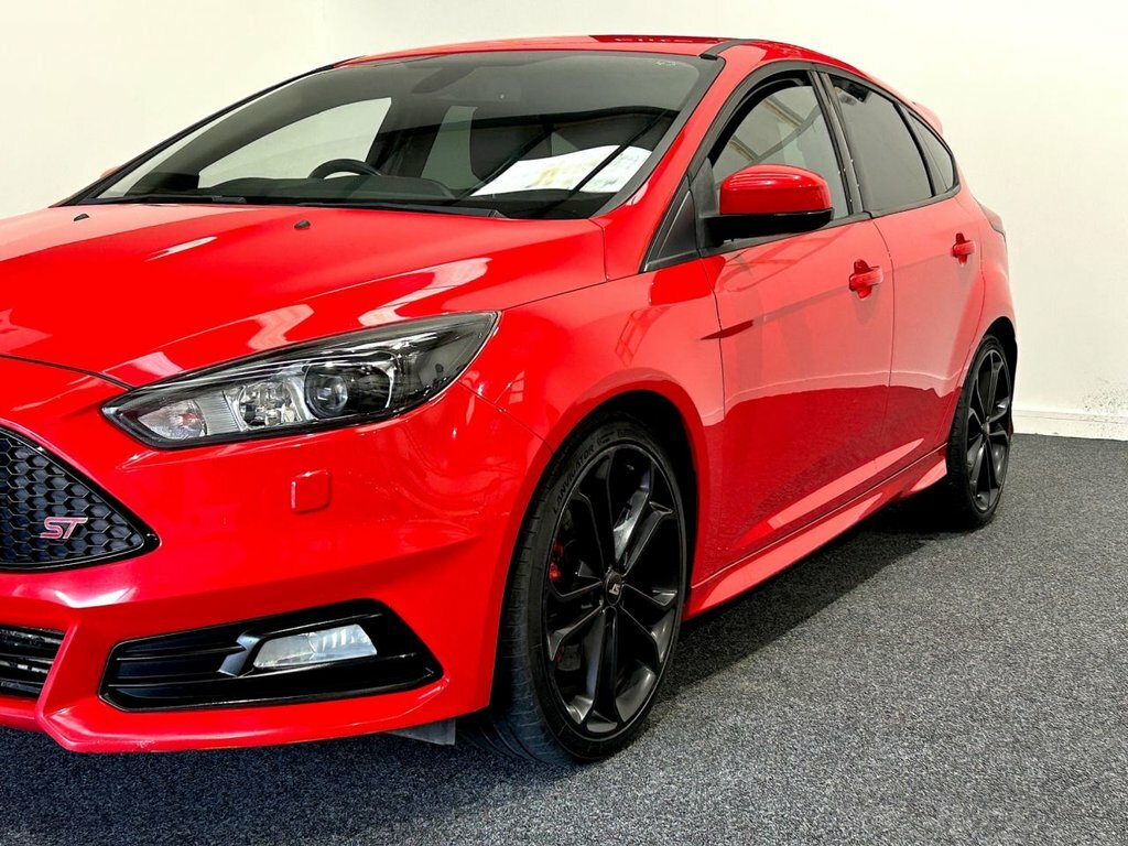 Ford Focus 2L St-3 KU66OUK Red #6