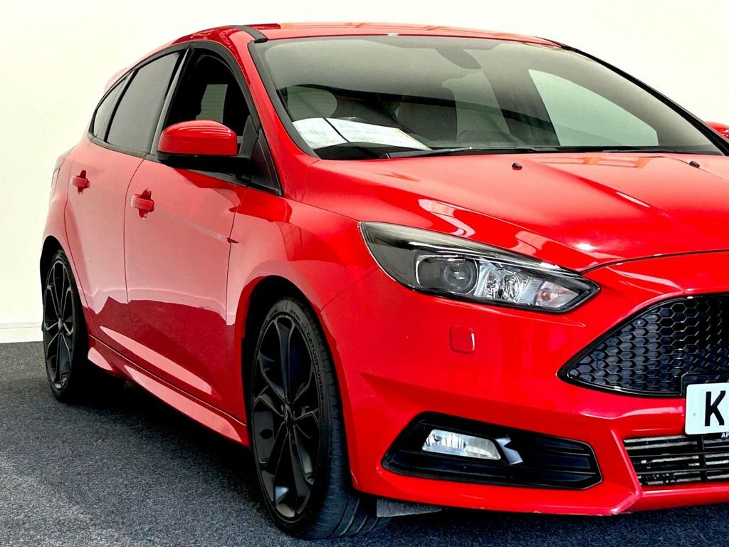 Ford Focus 2L St-3 KU66OUK Red #5
