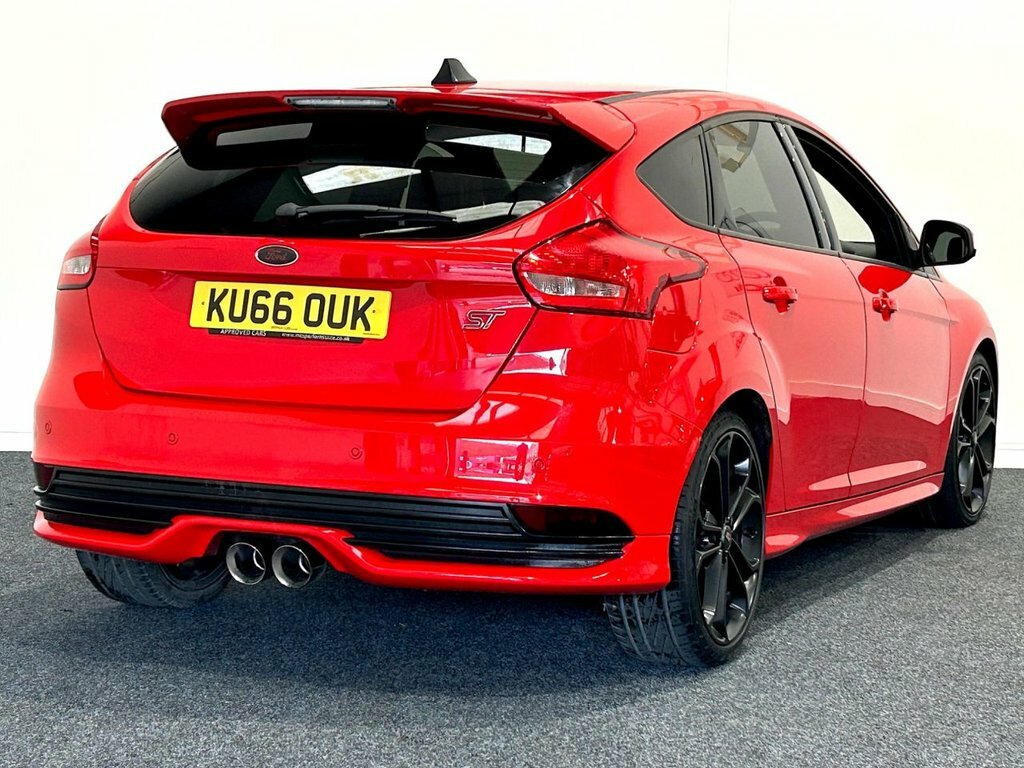 Ford Focus 2L St-3 KU66OUK Red #4