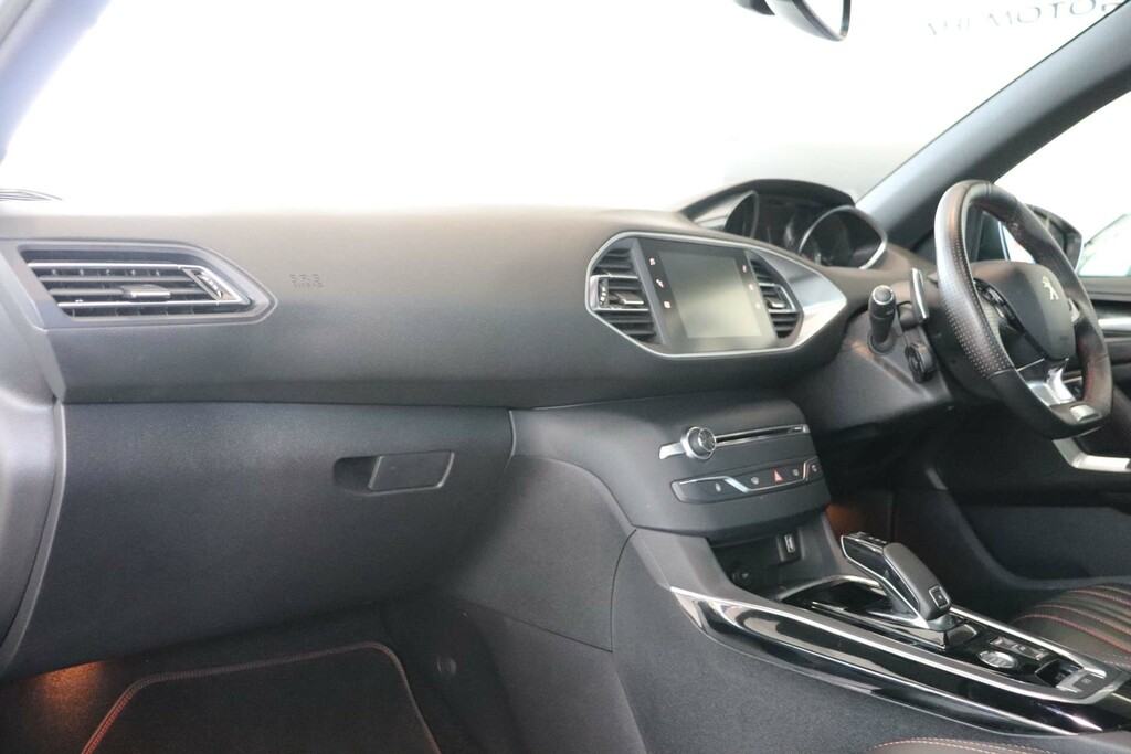 Peugeot 308 SW Gt Line Sw Puretech Ss White #4