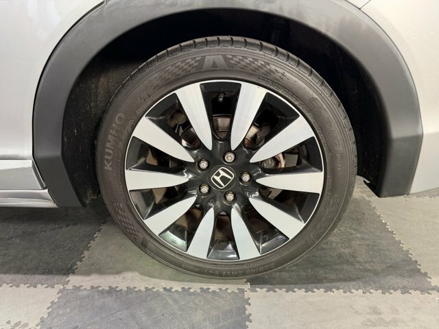 Honda Civic 1.8 I-vtec Se Plus Navi Hatchback Man Silver #6