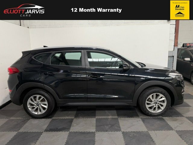 Hyundai Tucson 1.7 Crdi Blue Drive Se Nav Suv E BF67SSV Black #2