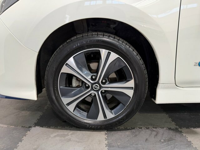 Nissan Leaf 62Kwh E Tekna Hatchback 217 Ps WF20CYX White #5