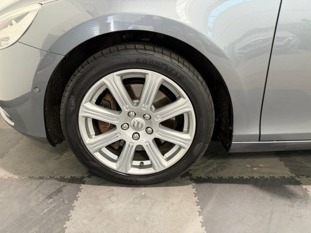 Volvo V40 2.0 D4 Inscription Hatchback Eur YM66FDZ Grey #5