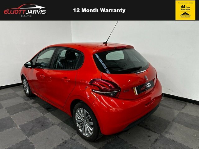 Peugeot 208 1.2 Puretech Active Hatchback Eu YH65VZG Orange #3