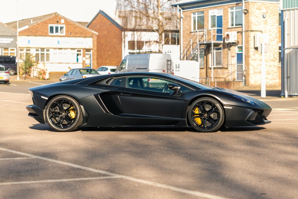 Lamborghini Aventador 6.5 L V12 Exceptional Example Black #8