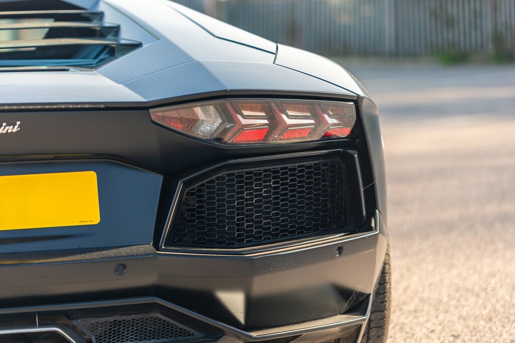 Lamborghini Aventador 6.5 L V12 Exceptional Example Black #37