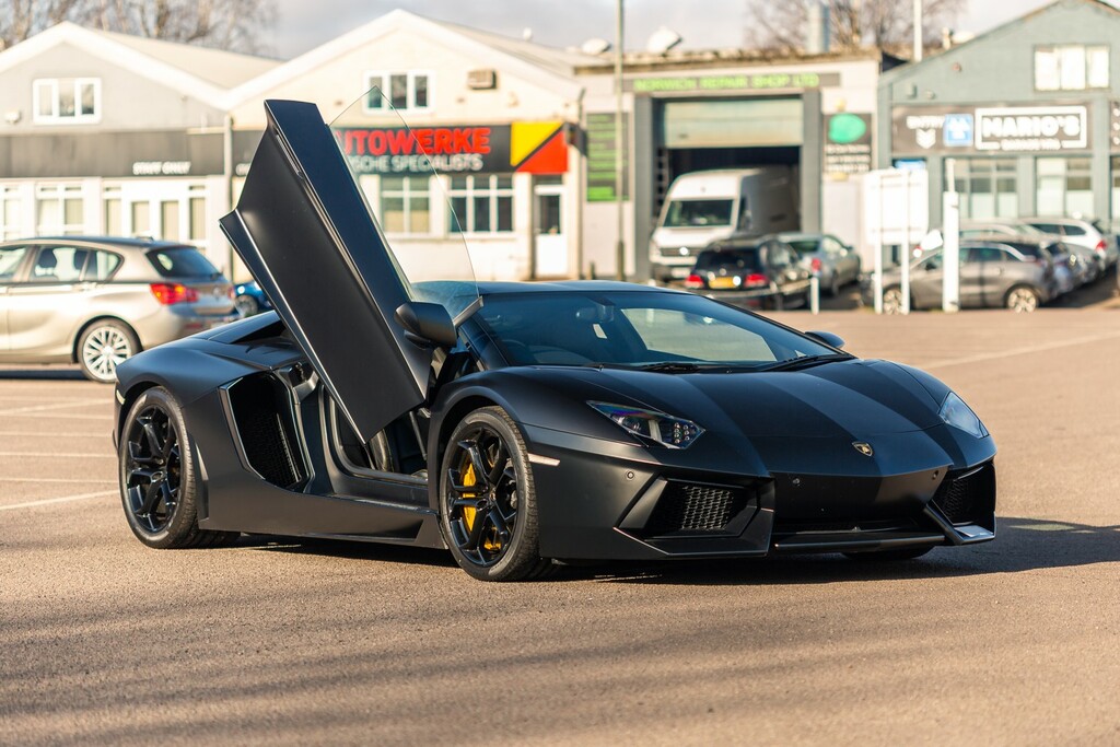 Lamborghini Aventador 6.5 L V12 Exceptional Example Black #44