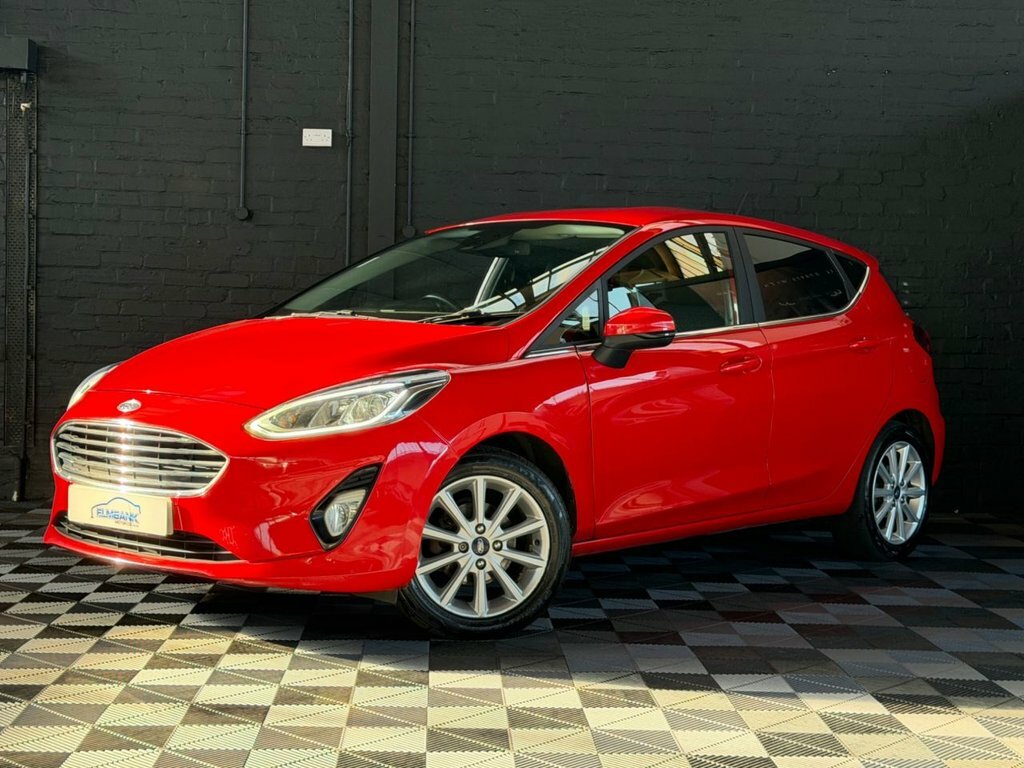 Ford Fiesta 1L Titanium Red