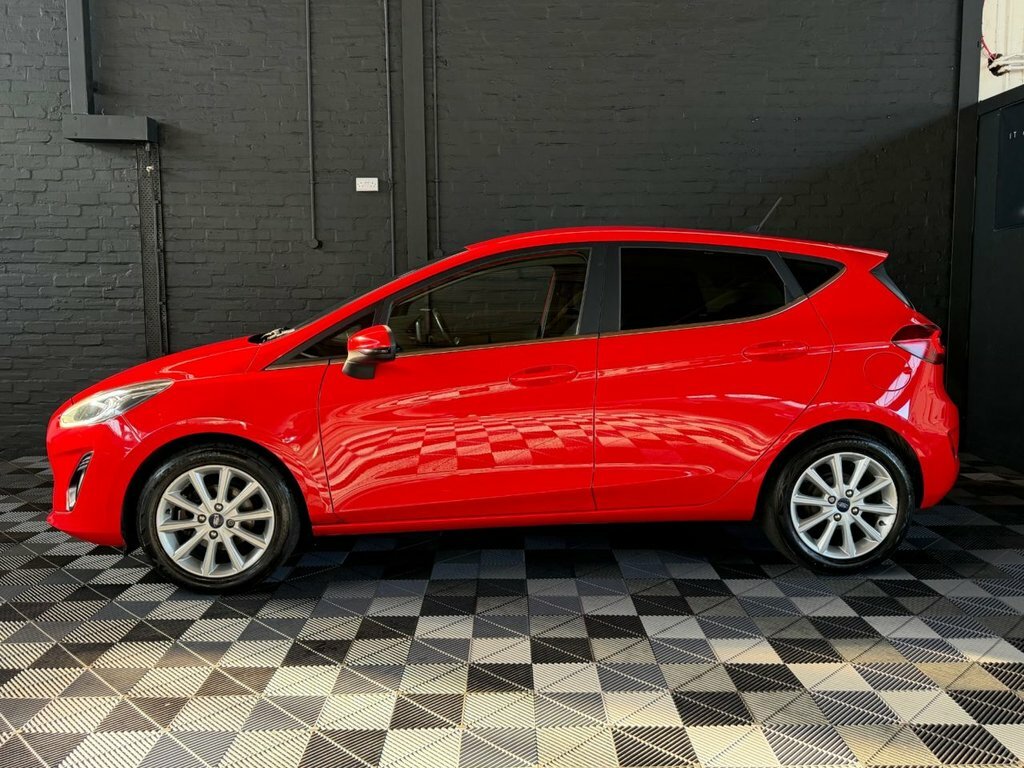 Ford Fiesta 1L Titanium KX68VNB Red #5