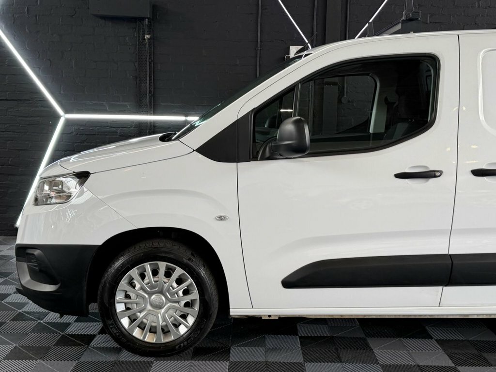Toyota Proace City 1.5L Active MF72WOV White #6