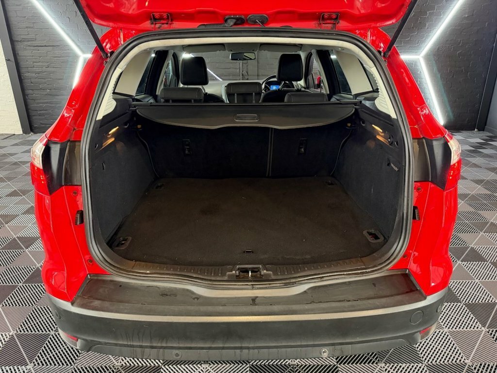 Ford Focus 1.6L Titanium Navigator AF14PUH Red #4