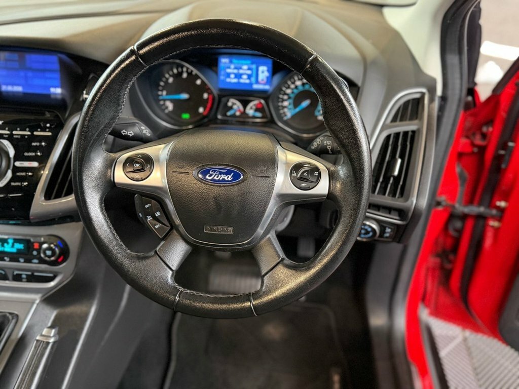 Ford Focus 1.6L Titanium Navigator AF14PUH Red #6