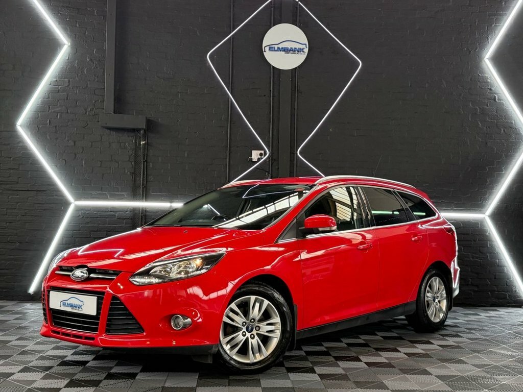 Ford Focus 1.6L Titanium Navigator Red