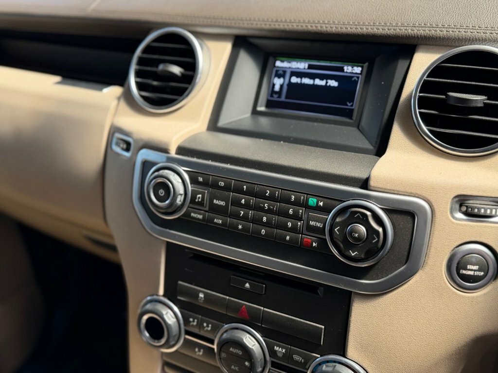 Land Rover Discovery 4 3L Se Black #6