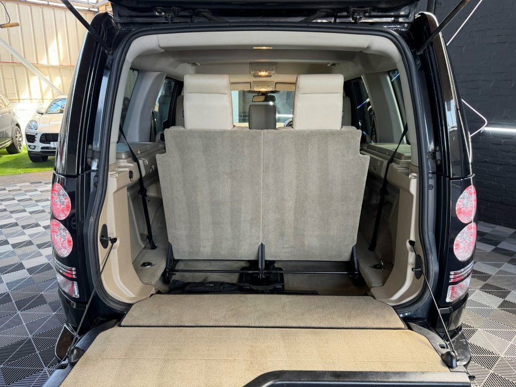 Land Rover Discovery 4 3L Se Black #5