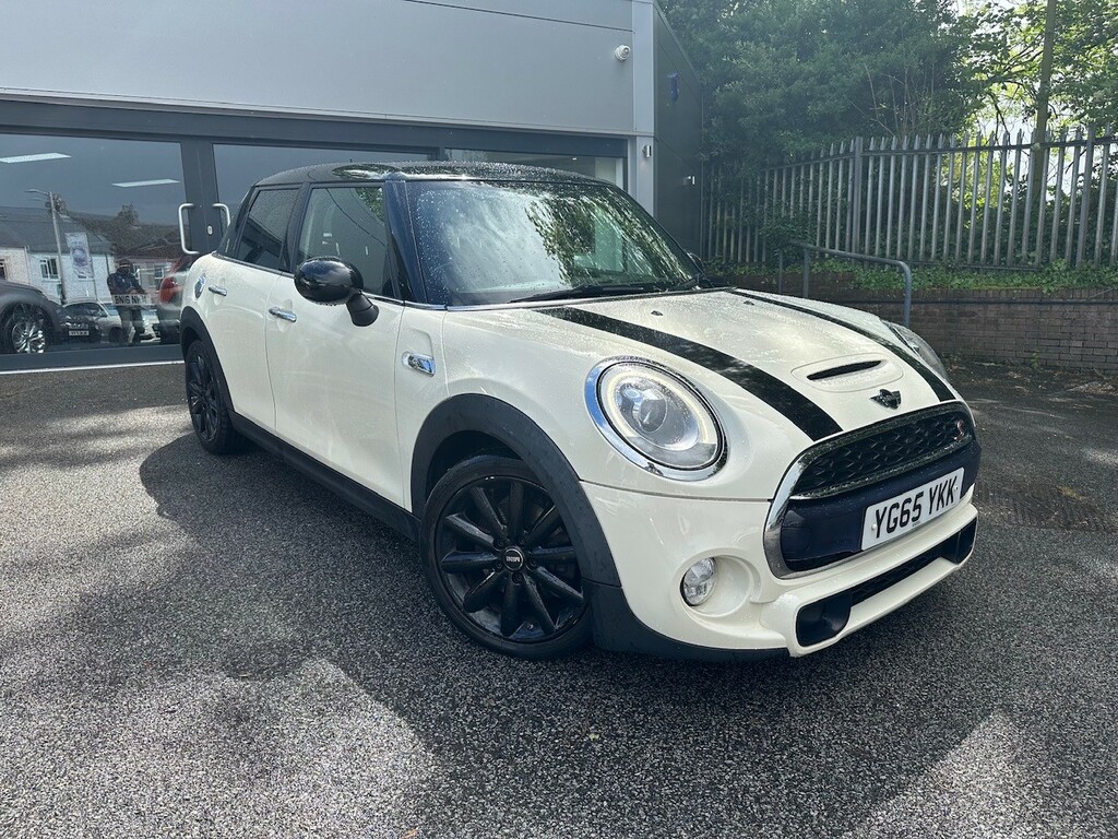 Mini Hatch Mpv 2.0 2015 White