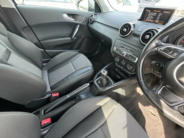 Audi A1 1.0 Tfsi Sport Edition Sportback M KN18YHF Grey #2