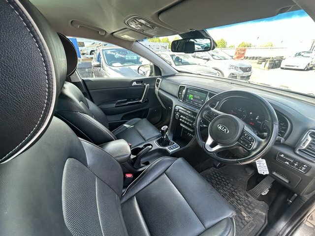 Kia Sportage Sportage 3 1.7 Turbo Crdi Suv Manu GY66XEP Black #2