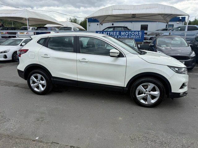 Nissan Qashqai 1.3 Dig-t Acenta Premium Suv Manua KE69HCZ White #5