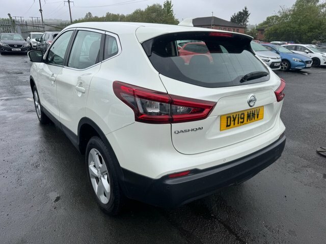 Nissan Qashqai 1.5 Turbo Dci Acenta Premium Suv M DY19MMV White #2