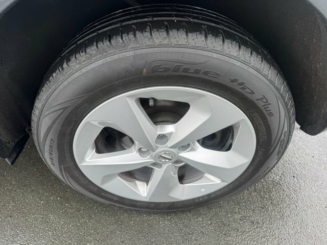 Nissan Qashqai 1.5 Turbo Dci Acenta Premium Suv M DY19MMV White #4