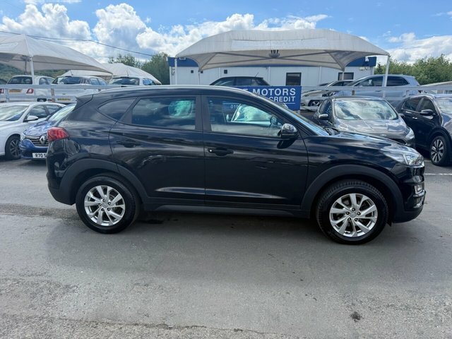 Hyundai Tucson 1.6 Gdi Blue Drive Se Edition Suv NL68GNK Black #5