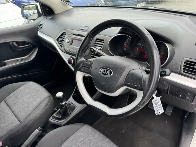 Kia Picanto Picanto 1 1.0 Air Hatchback E SB17ZSZ White #2