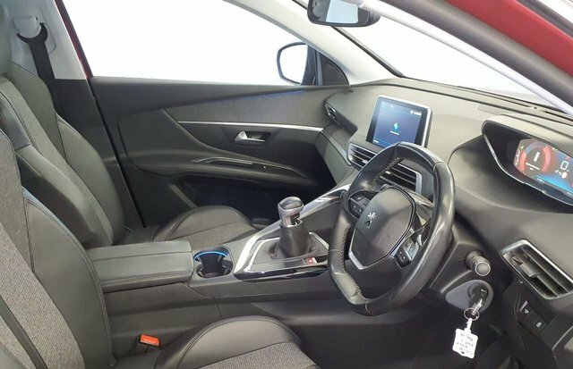 Peugeot 3008 1.6 Eco Turbo Blue Hdi Allure Edition 5 D SJ18KNX Red #2