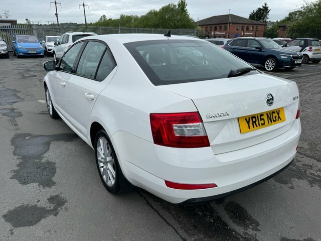 Skoda Octavia 1.4 Tsi Elegance Edition Hatchback White #3